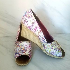 TOMS Wedges Splatter Pattern Open Toe SZ 8.5W